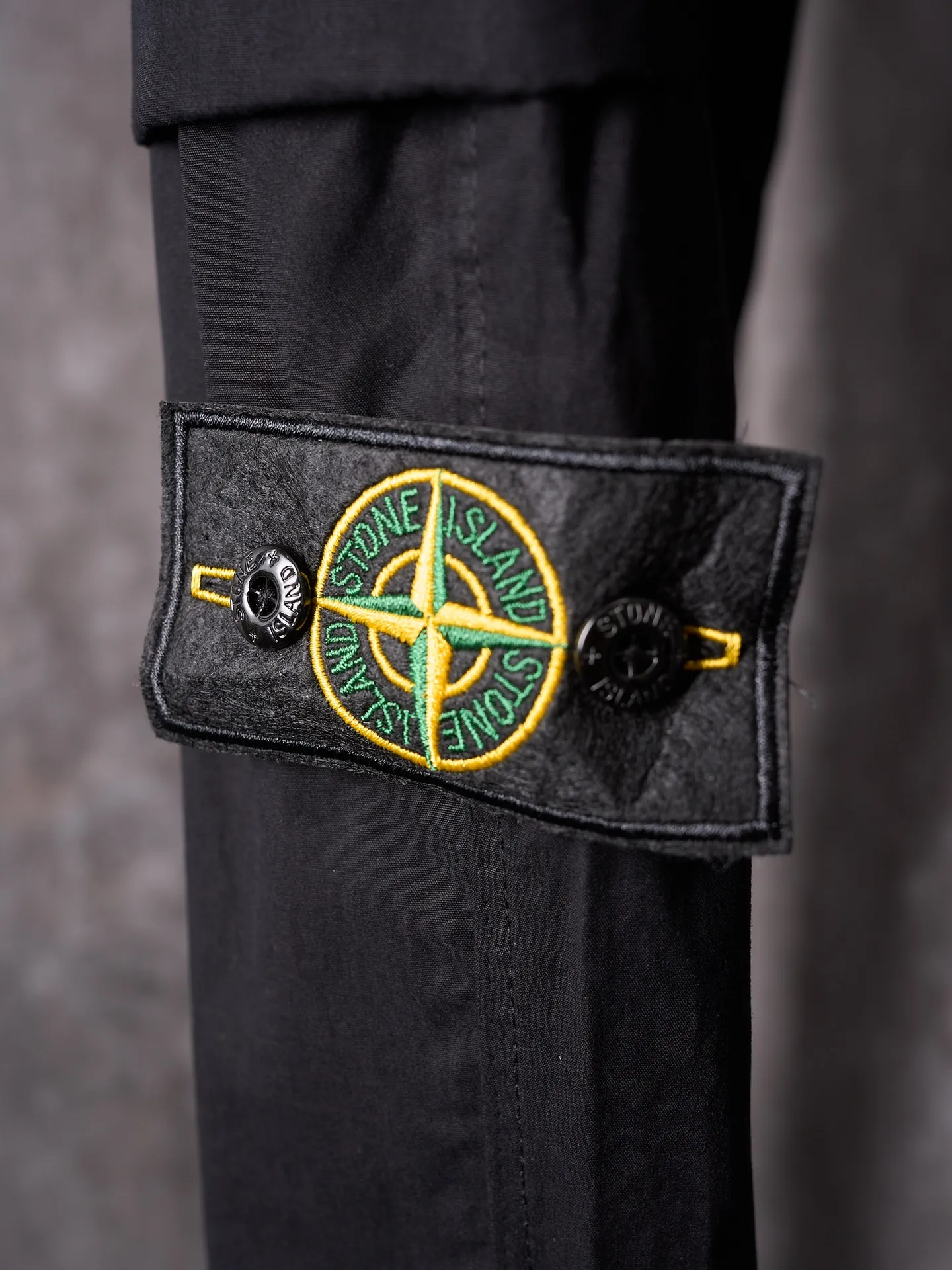 P420 Actual hanging auction】Stonesland/Stone Island embroidered badge leg casual trousers [Ready stock] 34 36 38 40